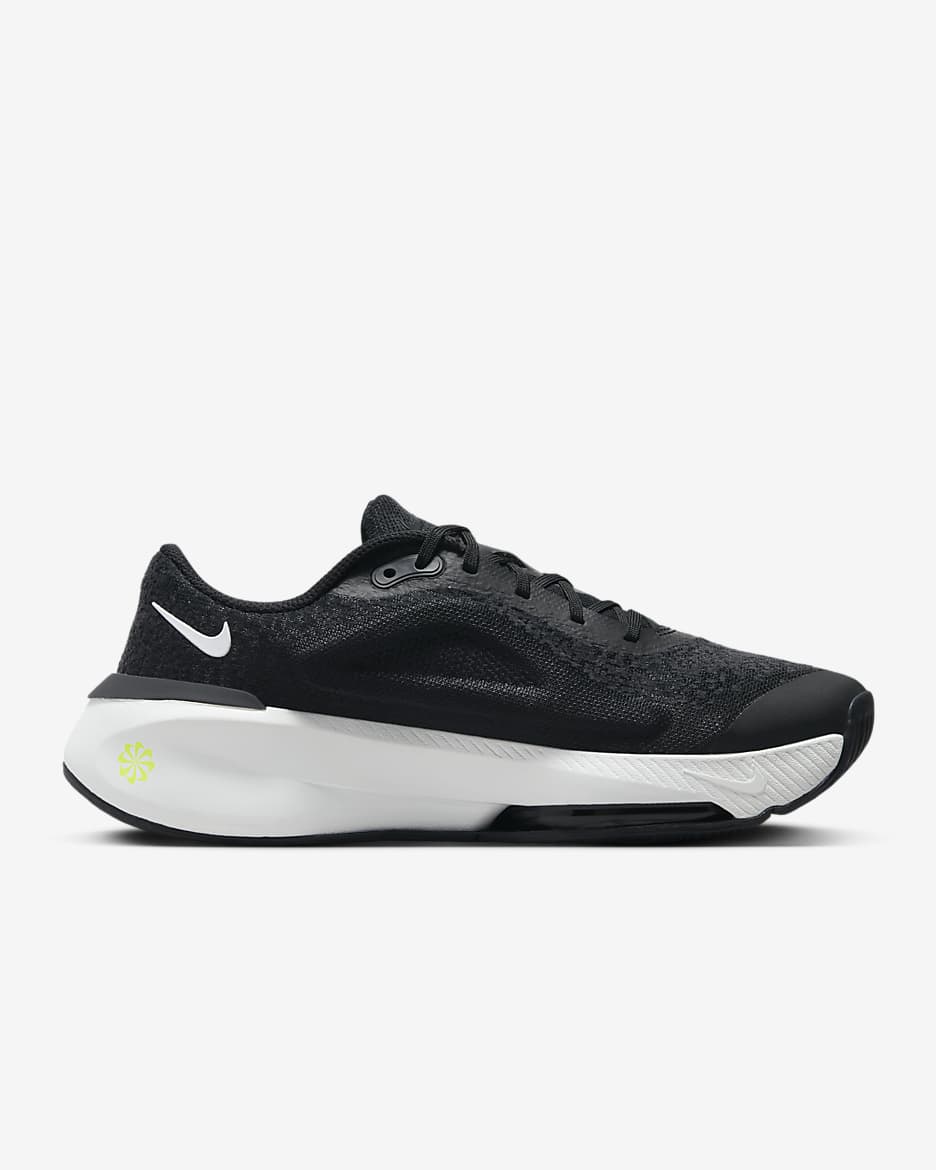 Nike women's training shoes black and white best sale